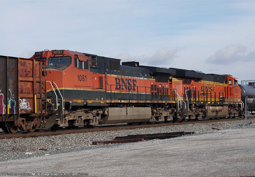 BNSF 1081